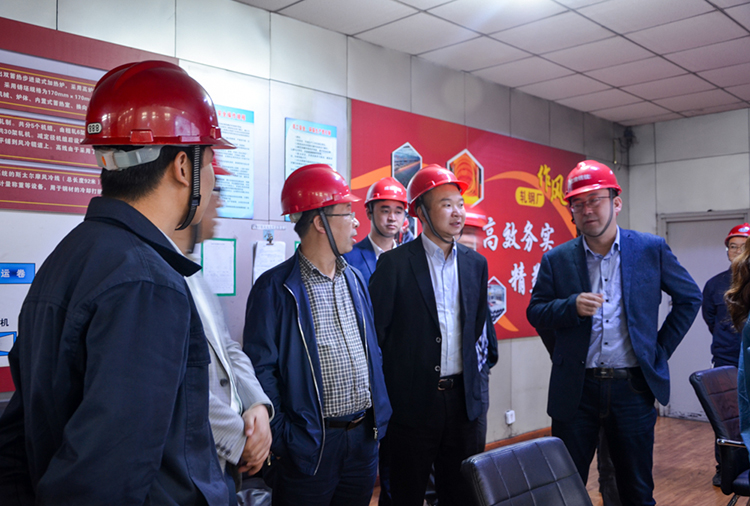 陜鋼集團漢鋼公司到釩鈦科技參觀交流：現(xiàn)場非常震撼，環(huán)境特別好！(圖3)