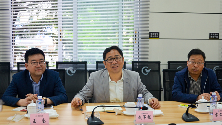 陜鋼集團漢鋼公司到釩鈦科技參觀交流：現(xiàn)場非常震撼，環(huán)境特別好！(圖5)