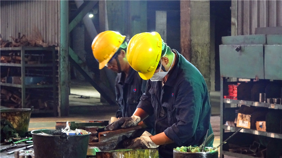 【專題】拼搏 超越 創(chuàng)奇跡 ——軋鋼月產(chǎn)突破48萬噸再創(chuàng)新紀(jì)錄(圖6)