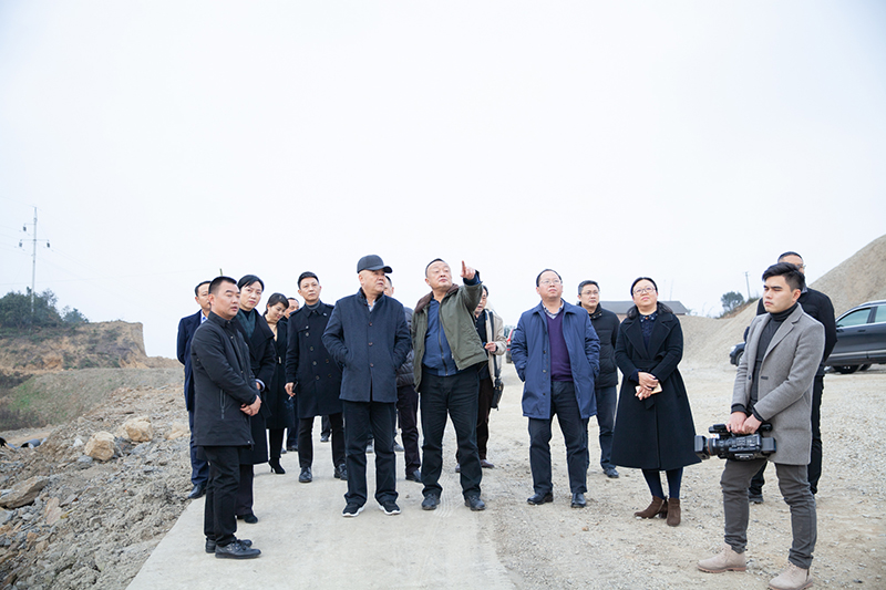 省市場監(jiān)管局領(lǐng)導(dǎo)一行蒞臨川威集團(tuán)考察調(diào)研(圖4)