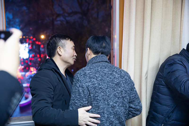王勁董事長(zhǎng)大年三十晚親臨燈會(huì)現(xiàn)場(chǎng)送祝福(圖11)