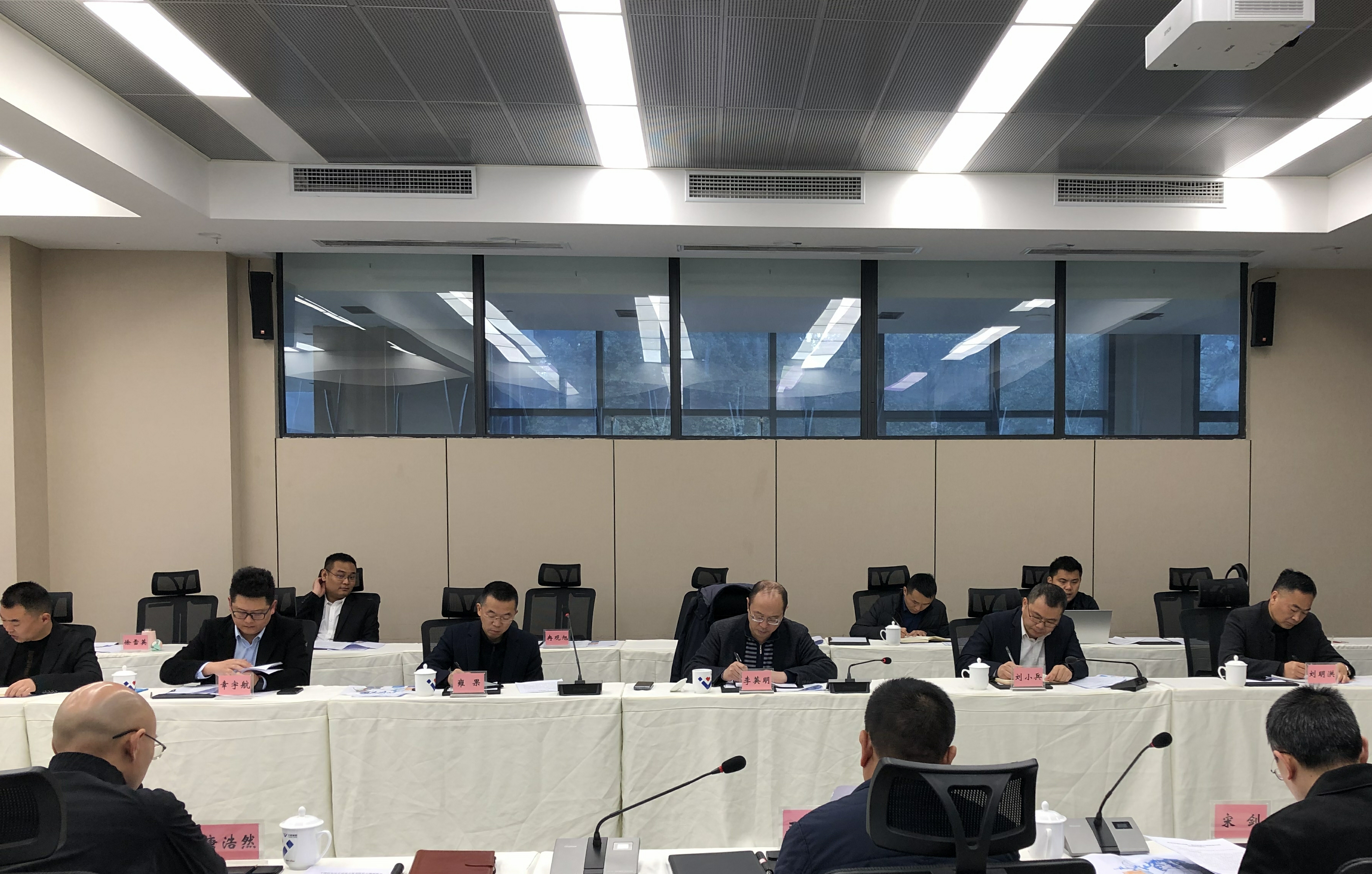威遠縣經(jīng)開區(qū)、眾心樂公司組織召開連界鎮(zhèn)城市規(guī)劃暨船石湖濕地公園項目研究會(圖2)