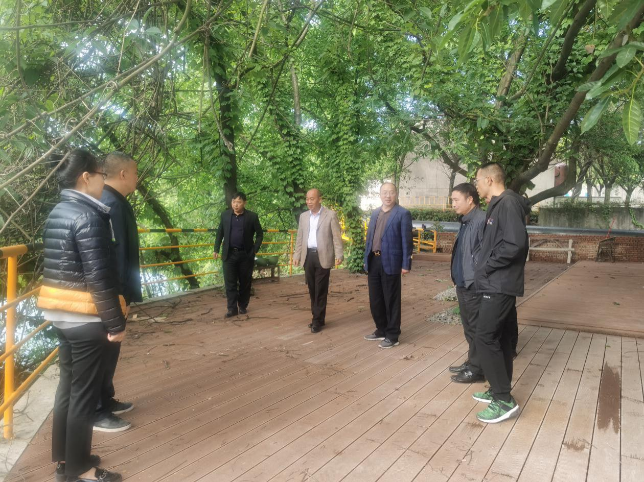 堅持熱愛 不負耕耘——集團董事長王勁蒞臨工業(yè)研學旅行營地視察指導(圖6) 堅持熱愛 不負耕耘——集團董事長王勁蒞臨工業(yè)研學旅行營地視察指導(圖6)