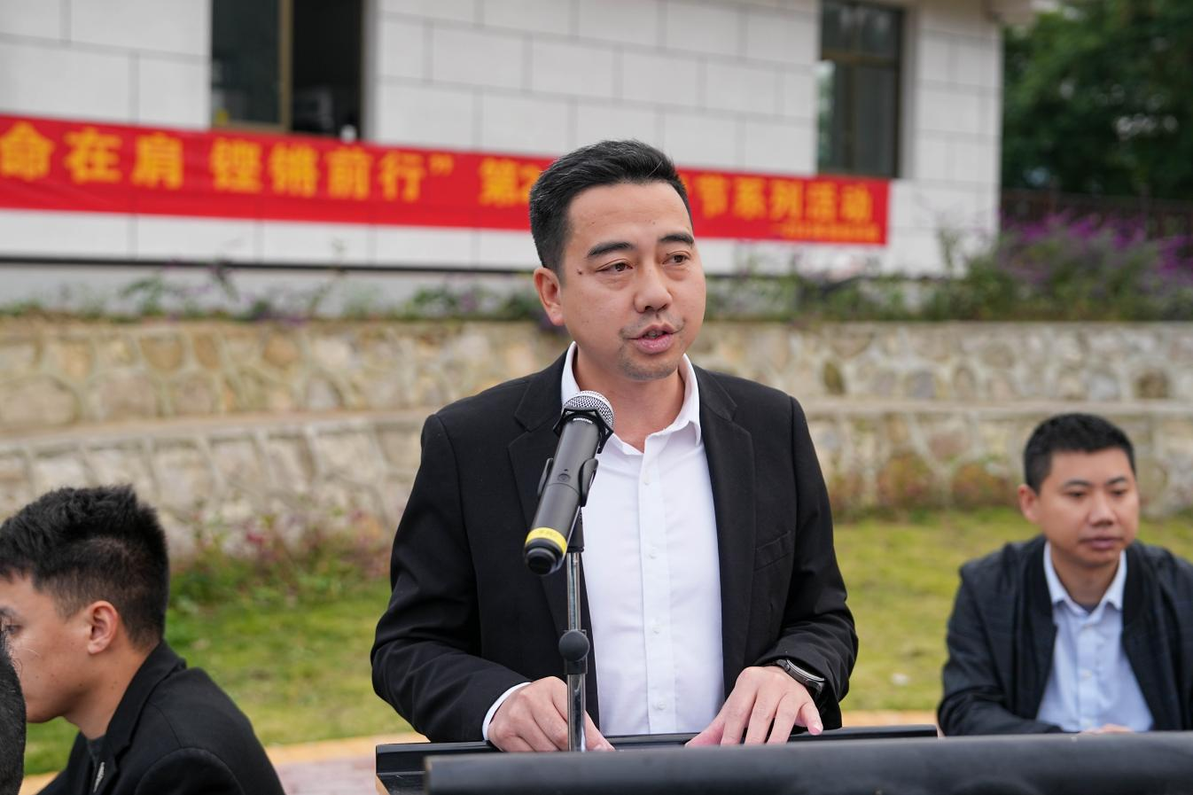 使命在肩 鏗鏘前行——釩鈦科技召開慶祝第二十四個(gè)中國(guó)記者節(jié)暨新聞宣傳總結(jié)表彰會(huì)(圖4) 使命在肩 鏗鏘前行——釩鈦科技召開慶祝第二十四個(gè)中國(guó)記者節(jié)暨新聞宣傳總結(jié)表彰會(huì)(圖4)