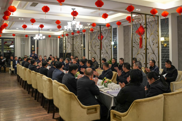 威遠縣人民政府與川威集團召開政企聯(lián)席會(圖2) 威遠縣人民政府與川威集團召開政企聯(lián)席會(圖2)