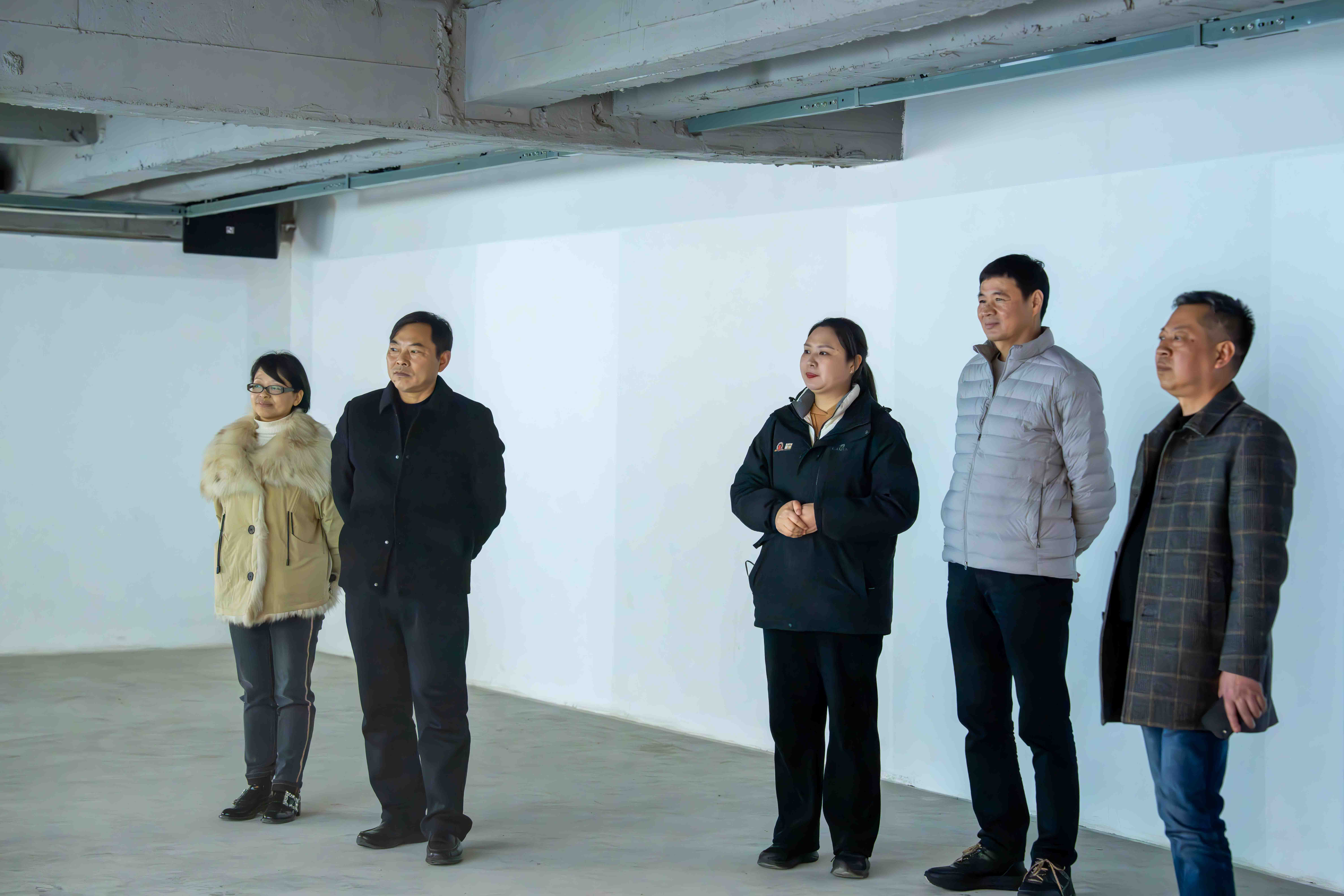 省主流媒體一行赴川威集團(tuán)連界基地考察交流(圖4) 省主流媒體一行赴川威集團(tuán)連界基地考察交流(圖4)