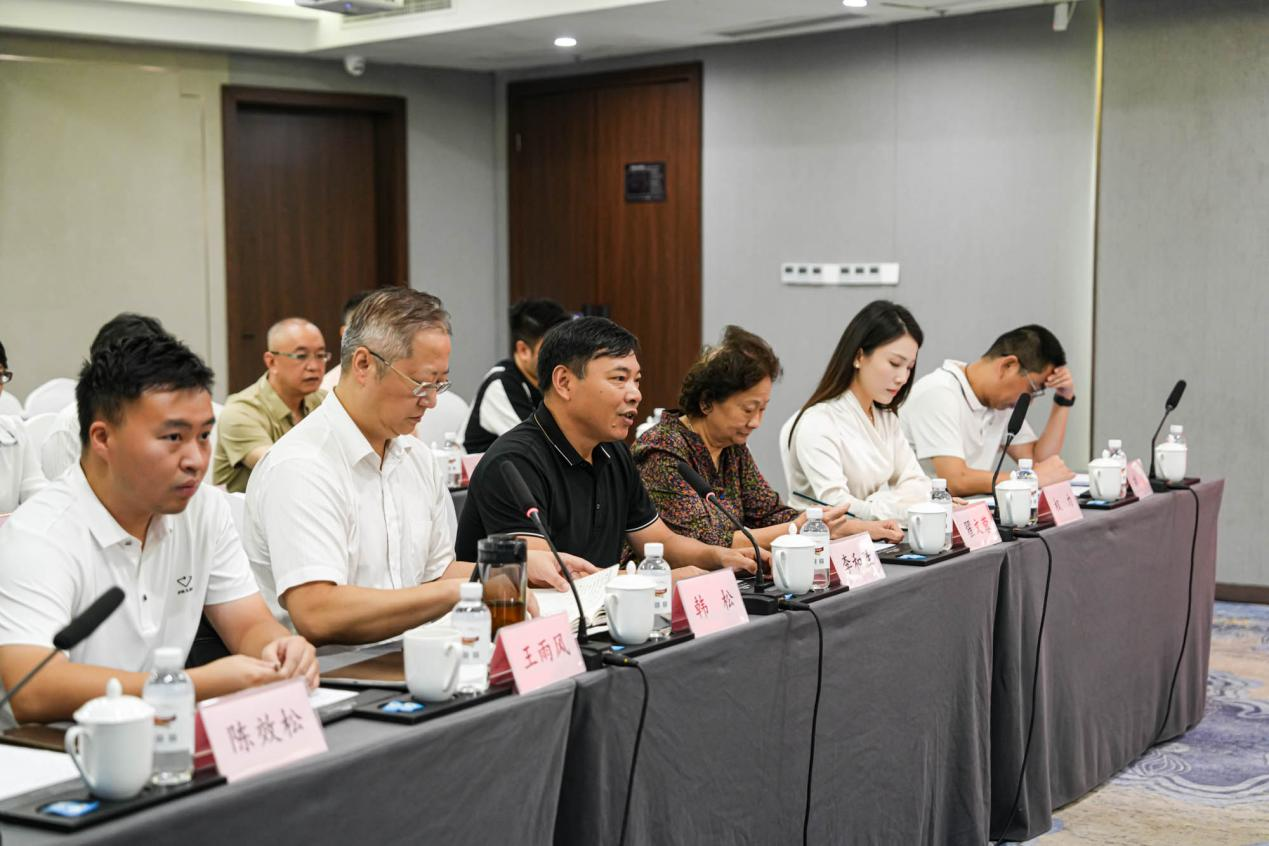 省直工委一行到川威開(kāi)展組織生活活動(dòng)(圖2) 省直工委一行到川威開(kāi)展組織生活活動(dòng)(圖2)