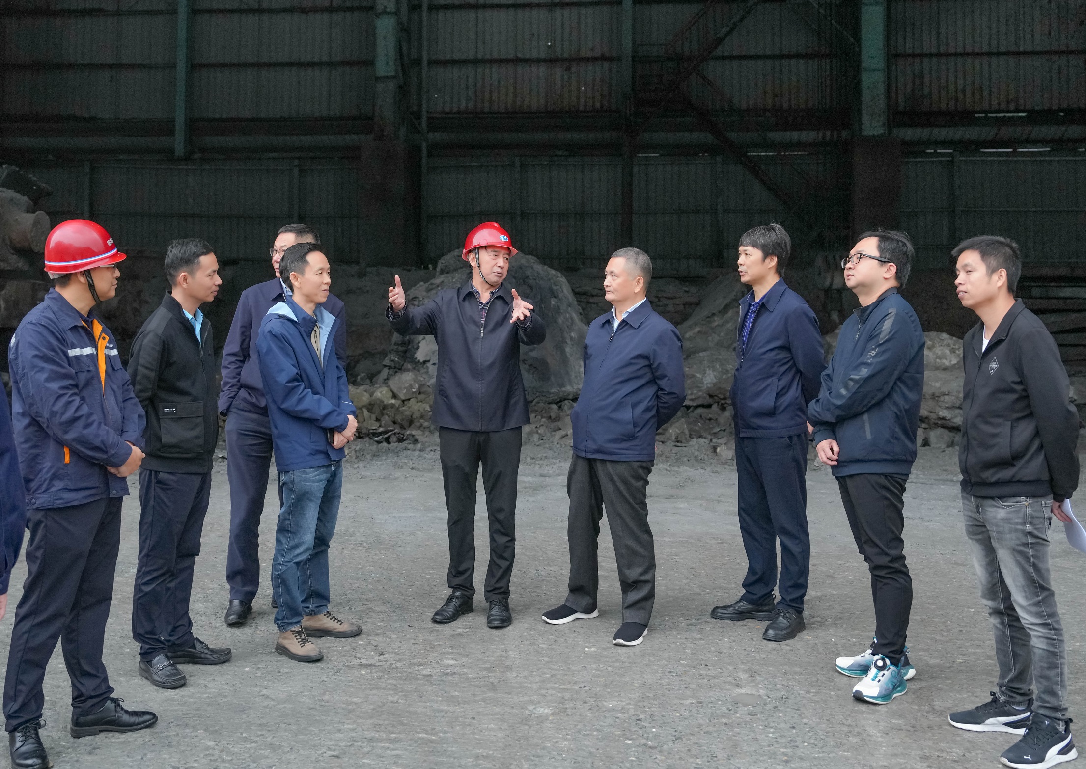 市人大常委會副主任曾云忠到川威調(diào)研督導(dǎo)超低排放改造推進(jìn)情況(圖4) 市人大常委會副主任曾云忠到川威調(diào)研督導(dǎo)超低排放改造推進(jìn)情況(圖4)