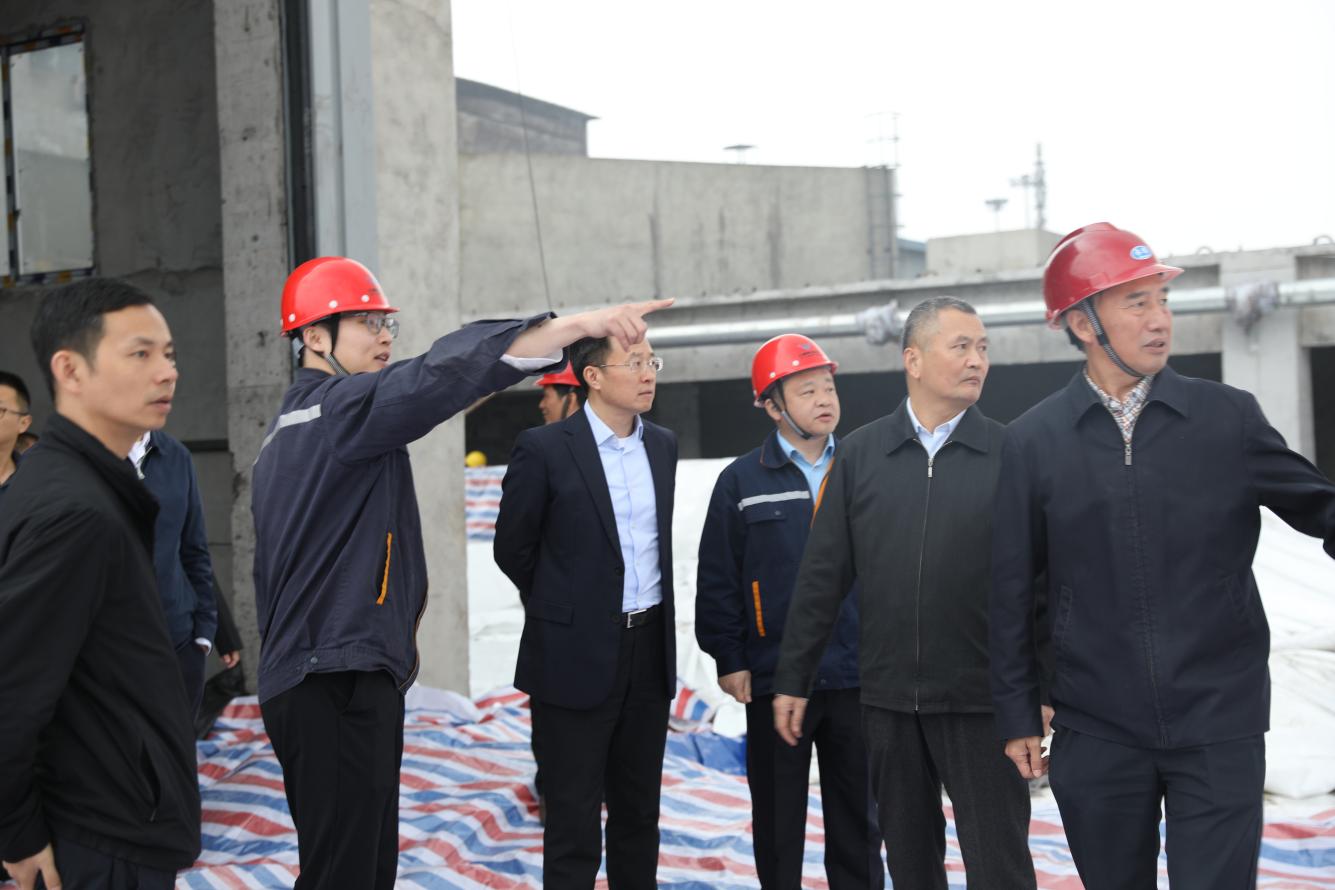 市人大常委會(huì)副主任曾云忠、市政府副市長(zhǎng)畢勝到川威調(diào)研督導(dǎo)超低排放改造推進(jìn)情況(圖2)