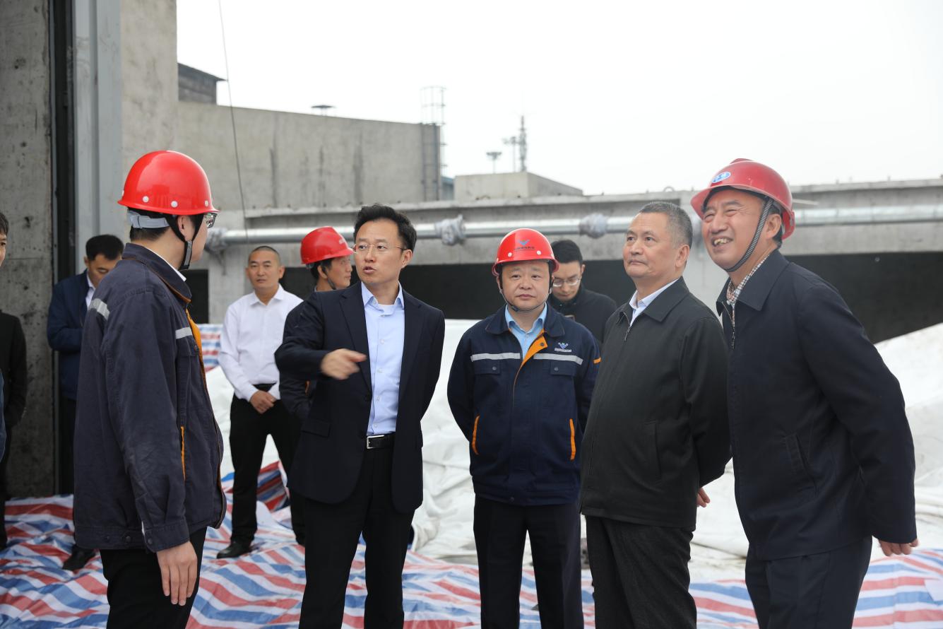 市人大常委會(huì)副主任曾云忠、市政府副市長(zhǎng)畢勝到川威調(diào)研督導(dǎo)超低排放改造推進(jìn)情況(圖3)