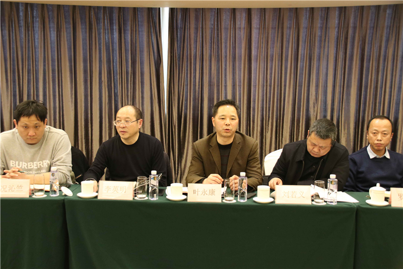 企業(yè)搭臺(tái) 專家唱戲 大咖齊聚 ——川威法蘭克福足校研討會(huì)召開(kāi)(圖2)