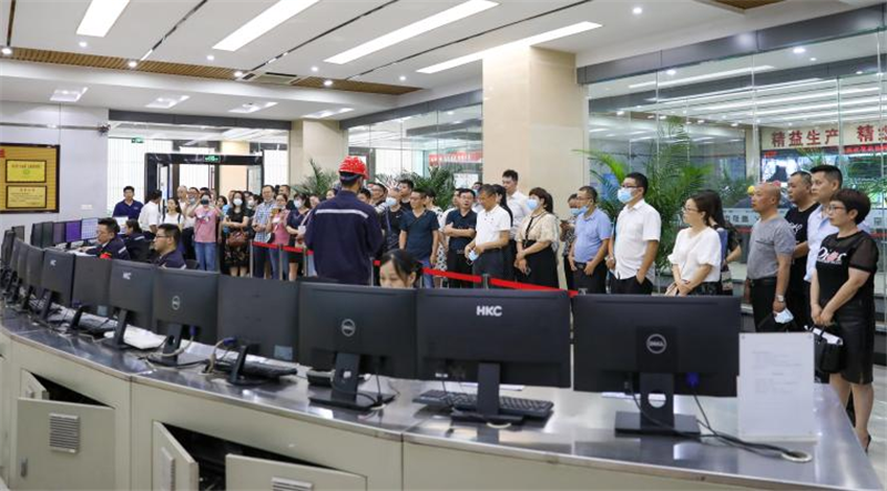 內(nèi)江市總工會組織直屬企業(yè)主席來川威參觀學習(圖3)